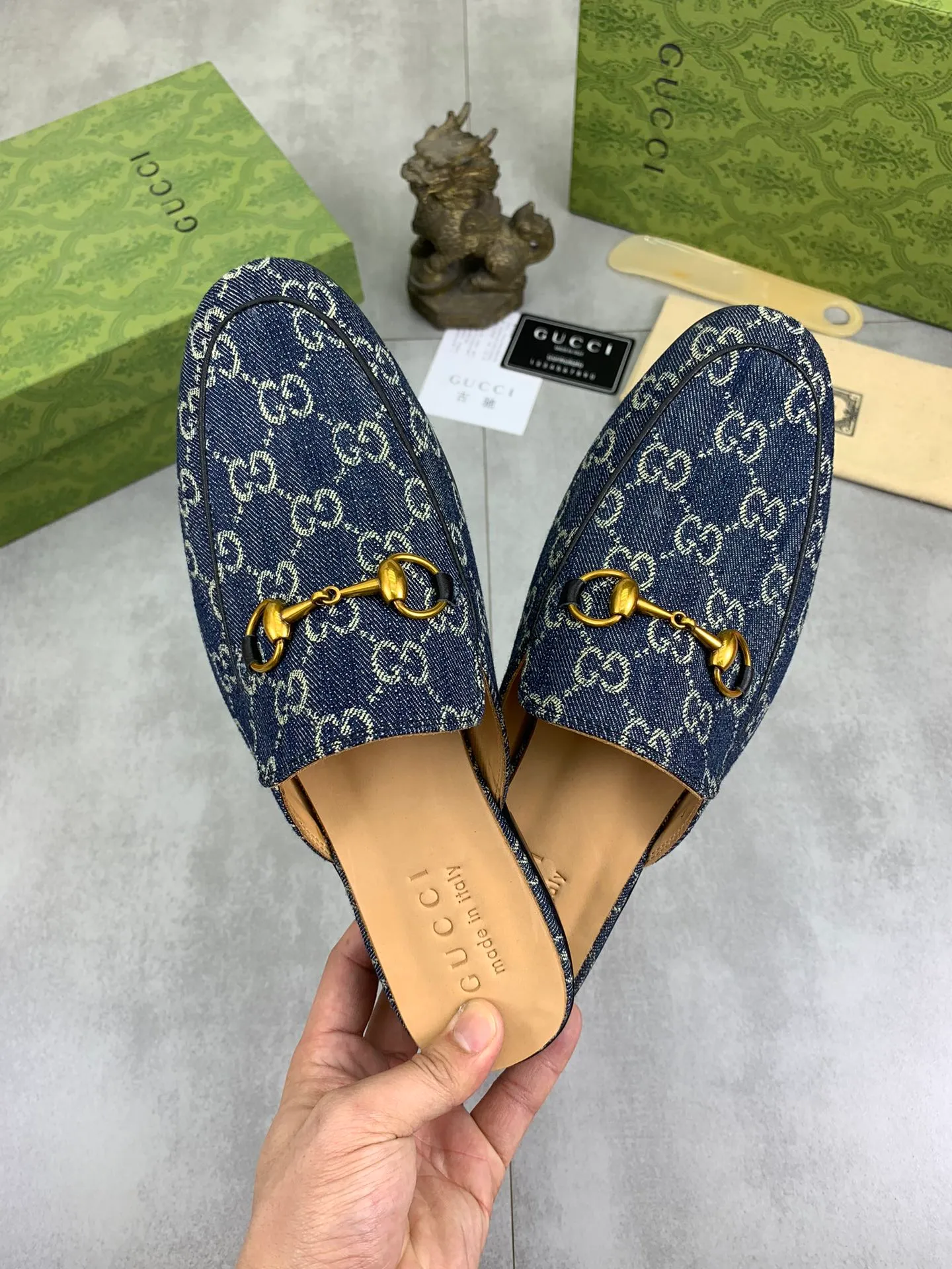 Men's Men's Shoes💰P480💰【New Style】Water-dyed Niuli High Quality Gucci half-drag business leather shoes hot selection (Gucci) official website latest Gucci half-drag 🎁 business leather shoes, hot style 💥 simple and elegant style, exclusive for trendy men. Unique official website latest brand original double G embossing Elements 👑 Original Gucci decoration, fashionable and elegant, fabric original calfskin ✅ Fully imported first-layer cowhide lining, official website designated wear-resistant, rubber business outsole, classic model taken at the counter in real life 🎬Number: 38-44 (45 46 customized) 2⃣️colors available